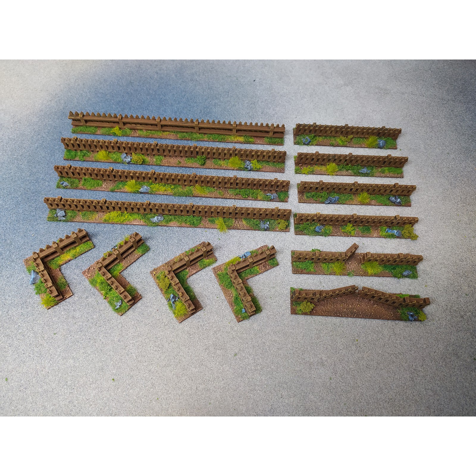 WWG Wooden Fence Pre-Painted x 6 Wargaming 